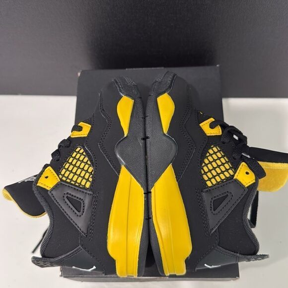 Kids Nike Air Jordan 4 Retro “Thunder” - Picture 4 of 9